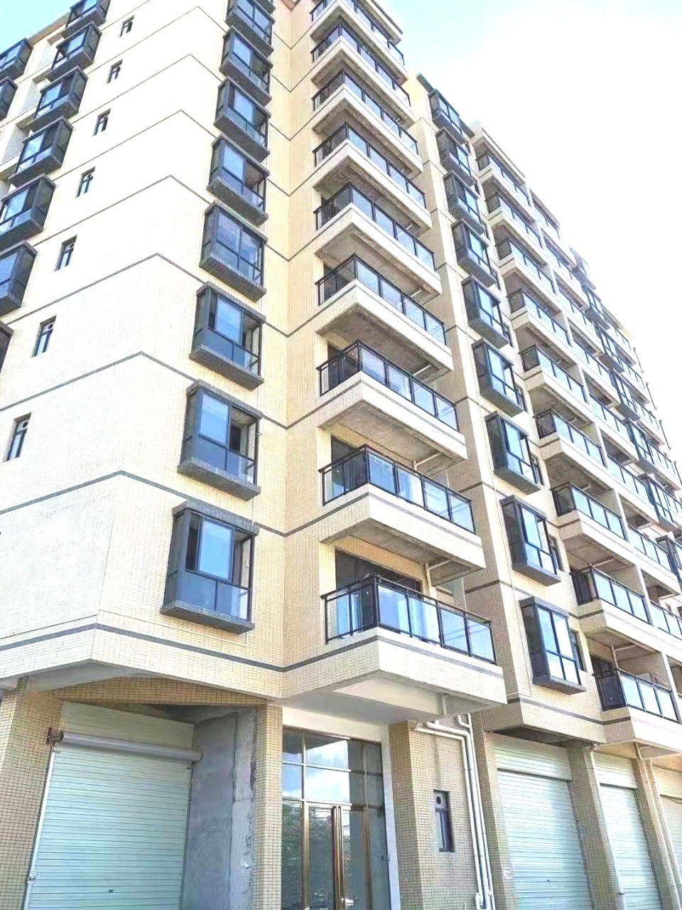 1657093433341570.jpg 2.jpg