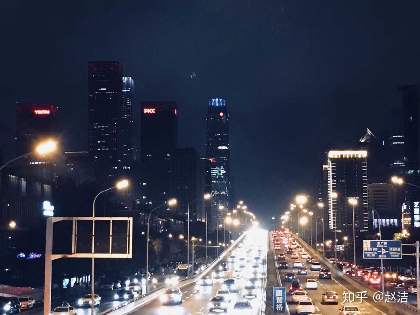 樓下老頭半夜打麻將到兩點(diǎn)能聽(tīng)見(jiàn)