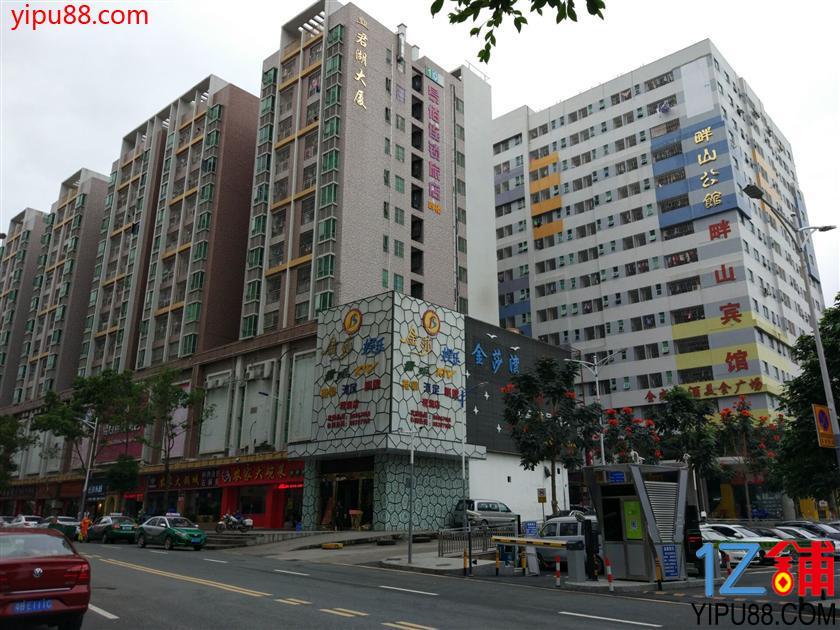 戶戶通天燃?xì)?></img></p>
<p><strong>每兩棟樓之間就有一個獨立的花園設(shè)計</strong></p>
<p>1、深圳觀瀾小產(chǎn)權(quán)房《瀾山壹號》值得訂購嗎。所以是值得賣的，樓盤設(shè)在龍華觀瀾大大坑，毗連觀瀾高新科技城，未來品牌價值空間廣闊，也是觀瀾目前唯一一手在售的大型苑村委統(tǒng)建樓。</p>
<p>2、觀瀾《瀾山一號》總計是8棟的苑居民小區(qū)，全封閉式住宅小區(qū)行政管理，8棟中間結(jié)構(gòu)設(shè)計，樓梯房一梯六戶，每棟樓的五層便8層，每兩棟樓之間便有一個獨立的苑結(jié)構(gòu)設(shè)計，度假村在兩棟樓之間的寬度達20米，每個層樓還便不任何遮蓋，通風(fēng)非常好，苑中睡蓮松樹、園林景觀小魚塘都有。</p>
<p>3、堪稱是樓中有長廊，度假村中有房，這才是真正的度假村居民小區(qū)房。</p>
<p>4、還就瀾山一號是目前能在觀瀾賣出去一手的村委統(tǒng)建樓了，村委統(tǒng)建樓的益處大家如果都認(rèn)得，更重要是一手的村委統(tǒng)建樓，很之稀缺，村委統(tǒng)建的用處正是即賣即入駐，通LNG，民用發(fā)電，孩子就讀于附近的公立小學(xué)還方便，這么稀缺的村委統(tǒng)建就是大型的苑住宅小區(qū)夠不夠迎合你了。</p>
<p><strong>龍華觀瀾觀湖域景好盤推薦</strong></p>
<p>1、龍華觀瀾觀湖域景好盤所推薦。龍華觀瀾4棟連排最便宜村委統(tǒng)建樓小產(chǎn)權(quán)房《觀瀾觀湖域景》，村委簽字 ，隆重開售。</p>
<p>2、200套超級上證指數(shù)，需遷入，申領(lǐng)碩士學(xué)位，手慢有手慢無。</p>
<p>3、單方面零分期付款，單方面分期付款，本金5.88厘。</p>
<p>4、戶戶大墻壁，鳥瞰飄窗，住宅小區(qū)具有停車，低開發(fā)成本，超低打折， 不限貸不調(diào)控， 好商業(yè)區(qū)股權(quán)投資自住必選。</p>
<p>5、龍華觀瀾最便宜需落房村委統(tǒng)建樓小產(chǎn)權(quán)房｛觀瀾觀湖域景｝。</p>
<p>6、8萬/套起租1800元起。5萬/套起租2200元起。</p>
<p>7、18號線寶鹽線新田站（已總體規(guī)劃），有軌有軌電車下圍，全城巴士站樓盤超低價，投資回報率極高。</p>
<p>8、樓盤穿過硅谷不斷創(chuàng)新科技產(chǎn)業(yè)工業(yè)園與新田森林公園， 自住引領(lǐng)者， 進行投資上品。</p>
<p>9、360度超人通風(fēng)，精裝修收房，一步有軌電車,咫尺硅谷,對望公園。</p>
					<br/>
				<div style=